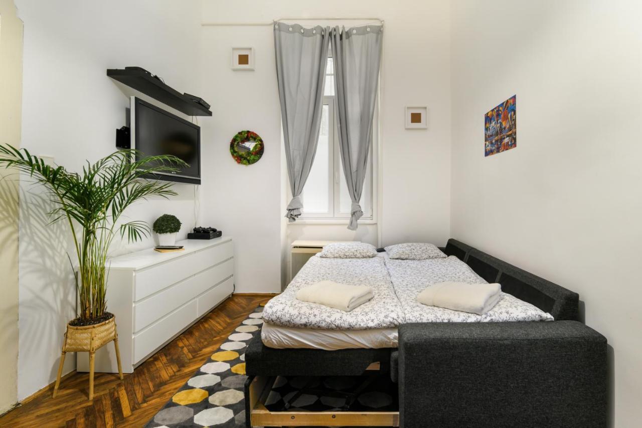 Two Separate Rooms Apartment In City Center, Party District Budapest Exterior foto